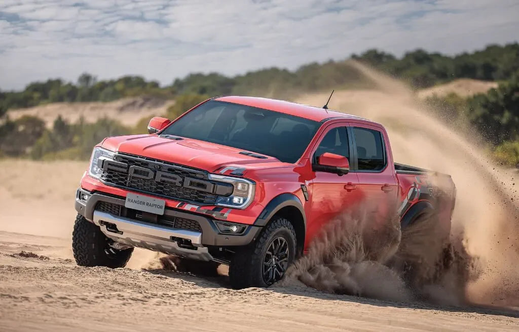 (75% OFF) Ford Raptor F-150 com mecânica real e um Motor V6 com pistões que se movimentam (1379 peças)