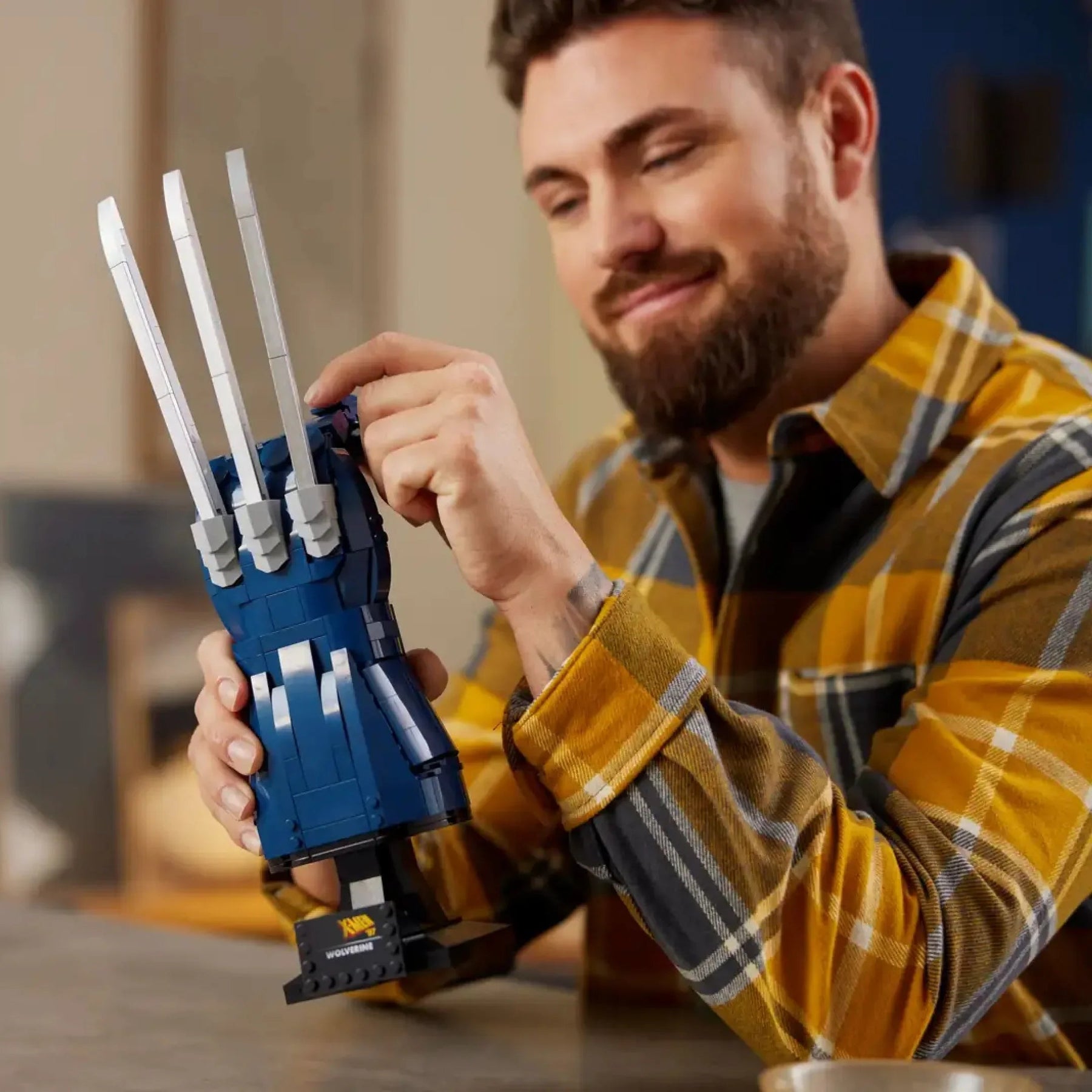 Garras de Adamantium de Wolverine (596 peças)