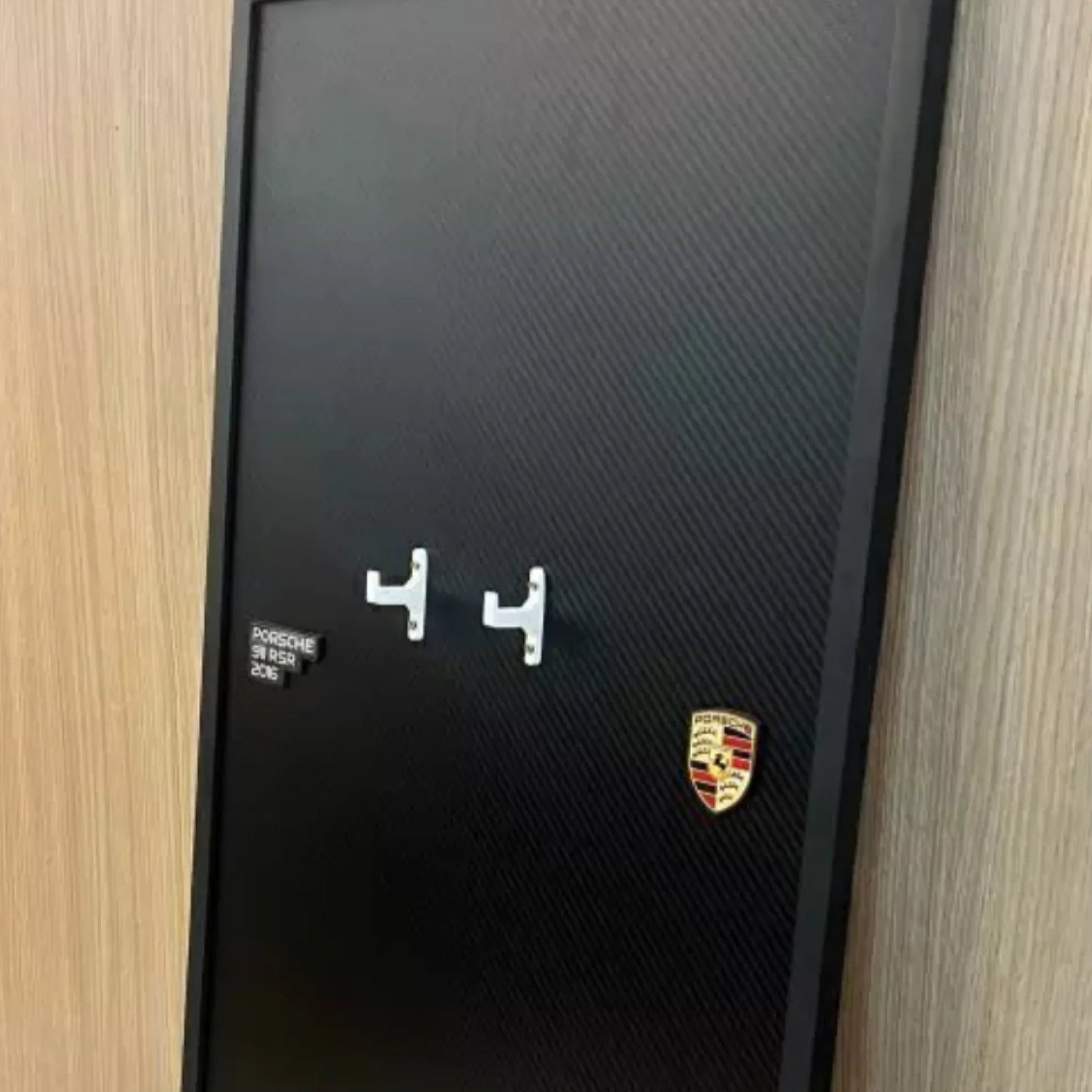 Compre Junto! Porsche 911 RSR + Quadro de Fibra de Carbono