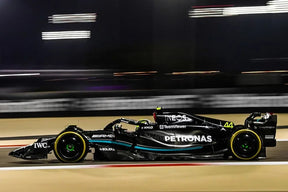 (74% OFF) F1 do HEPTACAMPEÃO MUNDIAL Lewis Hamilton (1642 peças)