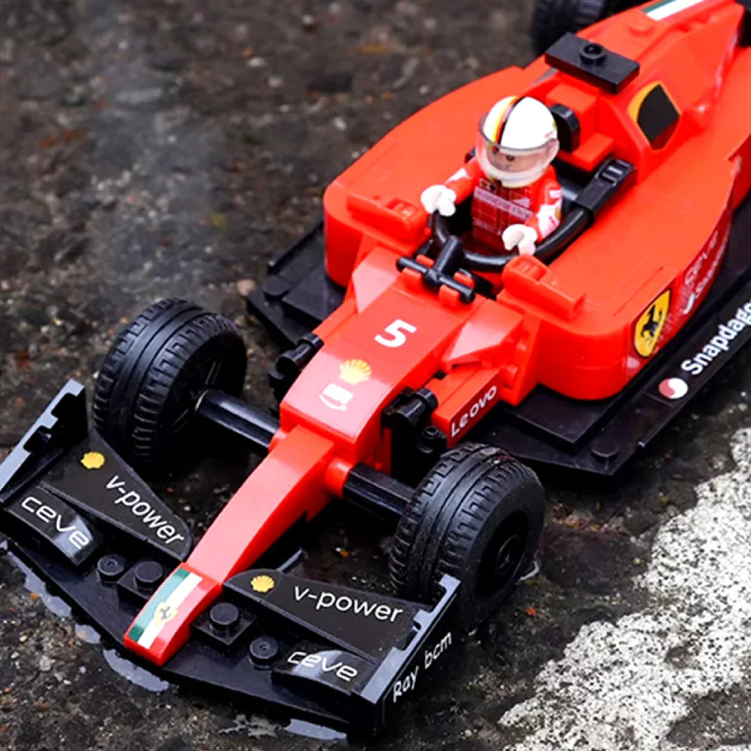 Compre Junto! Quatro miniaturas de Fórmula 1 + Quatro Pilotos de Corrida (Ferrari SF90, McLaren, Force India VJM10, Red Bull RB16B)