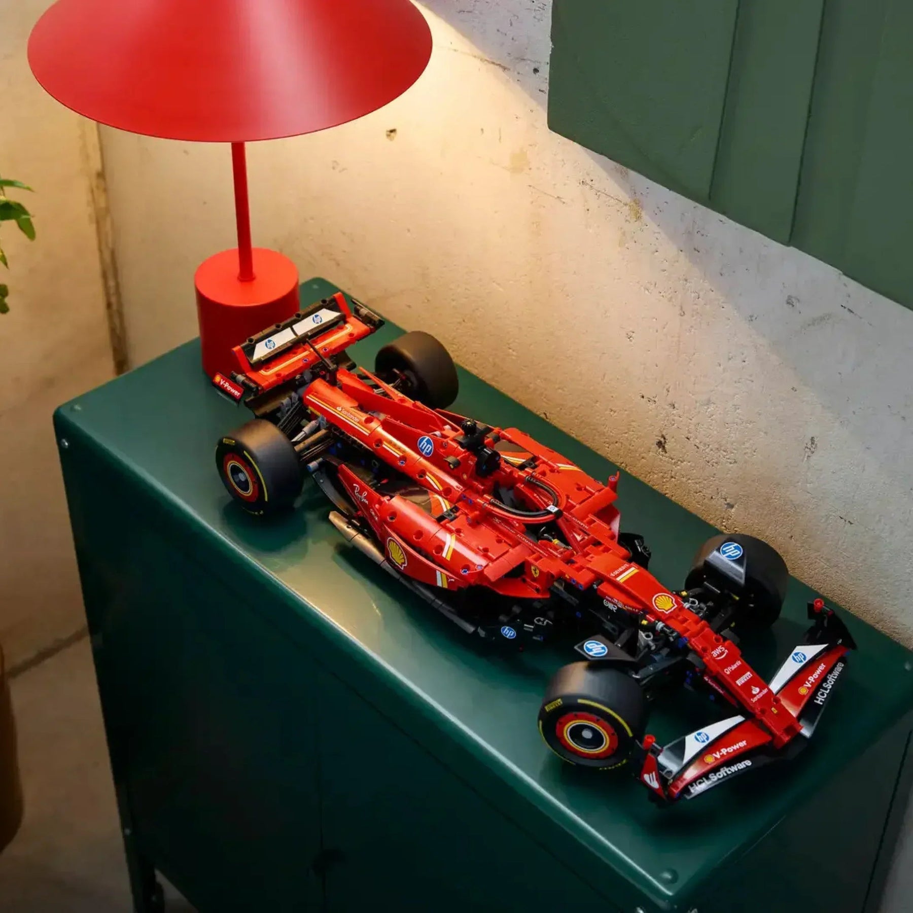 (59% OFF) Fórmula-1 da Ferrari - SF24 com 1361 peças
