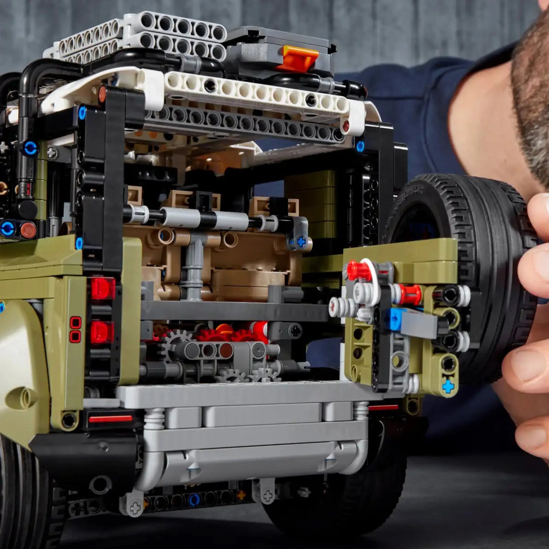(41% OFF) Land Rover Defender (2573 peças)
